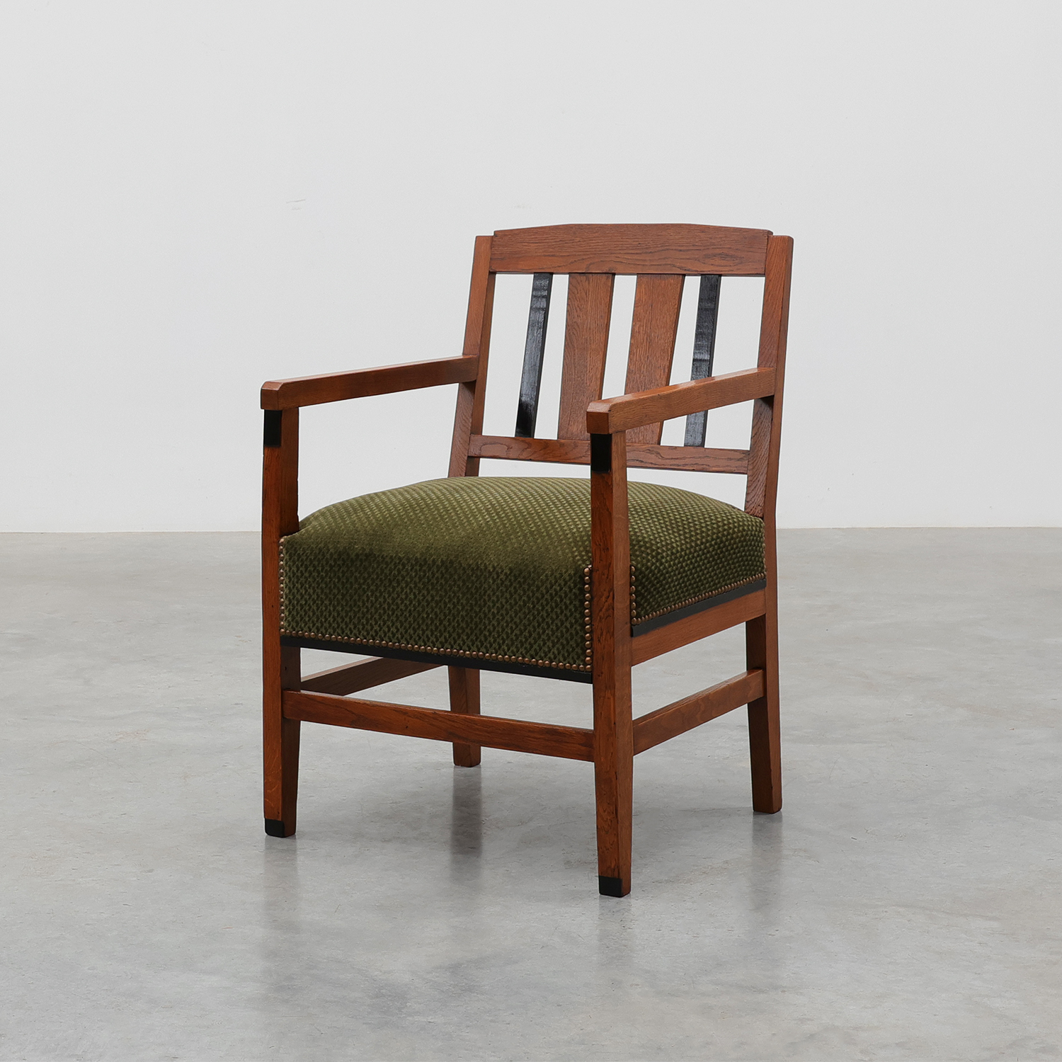 Amsterdamse School Oak Armchair with Green Velvet Seat, Netherlands, 1920s-img